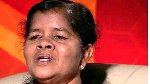 പെരുമാറ്റച്ചട്ടം ലംഘിച്ചു; മന്ത്രി മെഴ്സിക്കുട്ടിയമ്മയ്ക്ക് തിരഞ്ഞെടുപ്പ് ഓഫീസറുടെ താക്കീത്