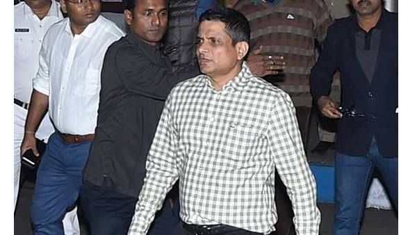 ശാരദ ചിട്ടി തട്ടിപ്പ്: രാജീവ് കുമാർ സിബിഐയ്ക്ക് മുമ്പാകെ ഹാജരായില്ല, നീക്കം അറസ്റ്റ് ഭയന്ന്...