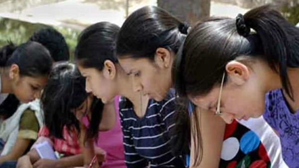 പ്രൊഫഷണൽ കോഴ്സുകൾക്ക് പ്രിയം കുറയുന്നു; ഉന്നതവിദ്യാഭ്യാസ രംഗത്ത് വൻ മാറ്റങ്ങളെന്ന് പഠനം