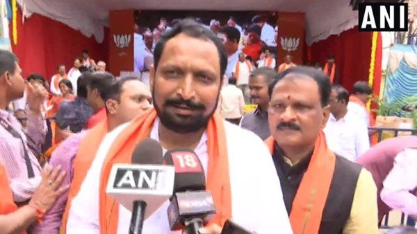 പോൺ വീഡിയോകൾ കാണുന്നത് രാജ്യദ്രോഹകുറ്റമല്ല; ന്യായീകരണവുമായി കർണാടക ബിജെപി മന്ത്രി!