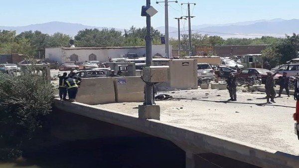 അഫ്ഗാനിസ്താനിൽ ഇരട്ട സ്ഫോടനം: തിരഞ്ഞെടുപ്പ് റാലിക്കിടെ ചാവേർ പൊട്ടിത്തെറിച്ചു, ഗാനിക്ക് പരിക്കില്ല!!