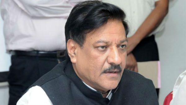 ഹൈക്കമാന്‍ഡിനെ തള്ളി പൃഥ്വിരാജ് ചവാന്‍....ശിവസേന ഓഫര്‍ സ്വീകരിക്കും, പക്ഷേ അവര്‍ ക്ഷണിക്കണം