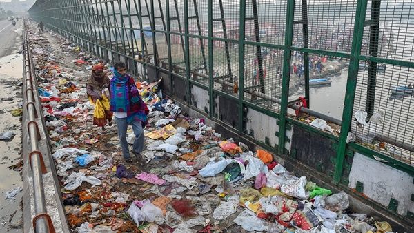 ദില്ലിയിലെ അനധികൃത കോളനികളിലെ താമസക്കാർക്ക് ഉടമസ്ഥാവകാശം നൽകാൻ ഒരുങ്ങി കേന്ദ്ര സർക്കാർ