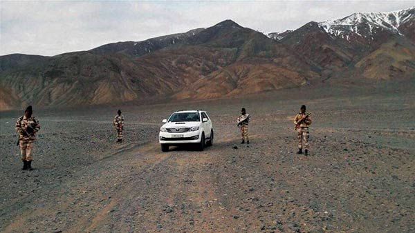 എല്‍എസിയില്‍ ചൈനീസ് സൈനിക പരിശീലനം: നീക്കം മോദി-ഷീ കൂടിക്കാഴ്ചയ്ക്ക് ശേഷം!!