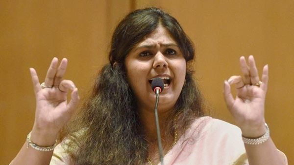 പാർളി മണ്ഡലത്തിൽ ബിജെപിയുടെ പങ്കജ മുണ്ടെ പരായജപ്പെട്ടു; ബന്ധുവായ എൻസിപി നേതാവിന് ജയം