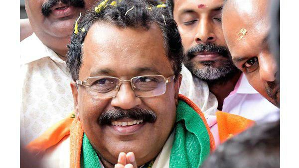 ബിജെപി സംസ്ഥാന അധ്യക്ഷന്‍ ശ്രീധരന്‍പിള്ള മിസോറം ഗവര്‍ണര്‍.... കുമ്മനത്തിന് ശേഷം പദവിയിലേക്ക്!!