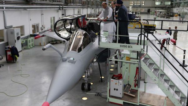 റാഫേല്‍ വിമാനങ്ങള്‍ ഇന്ത്യയിലേക്ക്... ആദ്യ ബാച്ച് ഫ്രാന്‍സ് കൈമാറി, ചരിത്ര നേട്ടം