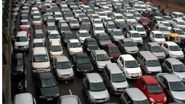 കരകയറാതെ വാഹന വിപണി; സെപ്തംബറിൽ 23.69 ശതമാനത്തിന്റെ ഇടിവ്, ഇരുചക്ര വാഹന വില്‍പന 22.09 ശതമാനം കുറഞ്ഞു