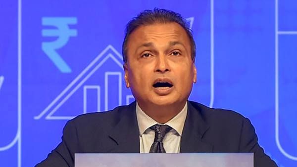 റിലയൻസ് കമ്മ്യൂണിക്കേഷൻസിൽ കൂട്ടരാജി: രാജിവെച്ചത് അനിൽ അംബാനിയും നാല് പേരും!!