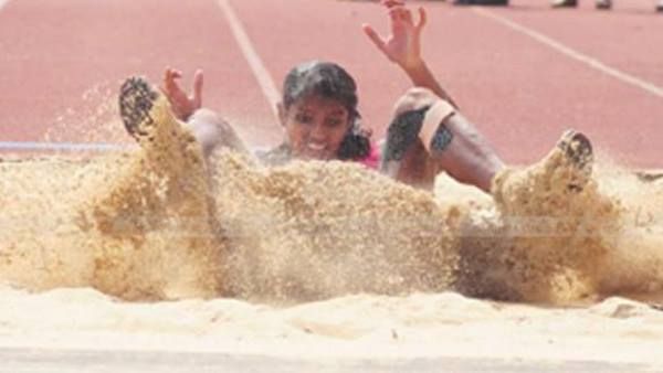സംസ്ഥാന സ്കൂൾ കായികോത്സവത്തിന് കണ്ണൂരിൽ കൊടിയേറി: ആദ്യ സ്വർണം മാർ ബേസിലിന്!!