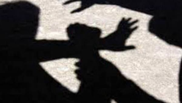 പഞ്ചാബില്‍ ദളിതന് ക്രൂരമര്‍ദ്ദനം: വെള്ളത്തിന് പകരം മൂത്രം കുടിപ്പിച്ചെന്ന് പരാതി!!