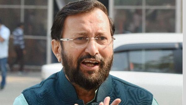 വ്യാജവാര്‍ത്തകള്‍ക്കെതിരെ മാധ്യമങ്ങള്‍ ജാഗ്രത പാലിക്കണം, ദേശീയ മാധ്യമ ദിനത്തിൽ പ്രകാശ് ജാവദേക്കര്‍