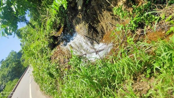 കണ്ണൂര്‍ മെഡിക്കല്‍ കോളേജിൽ മാലിന്യപ്ലാന്റിലെ മലിനജലം ദേശീയപാതയിലേക്ക് ഒഴുക്കി വിടുന്നെന്ന് പരാതി