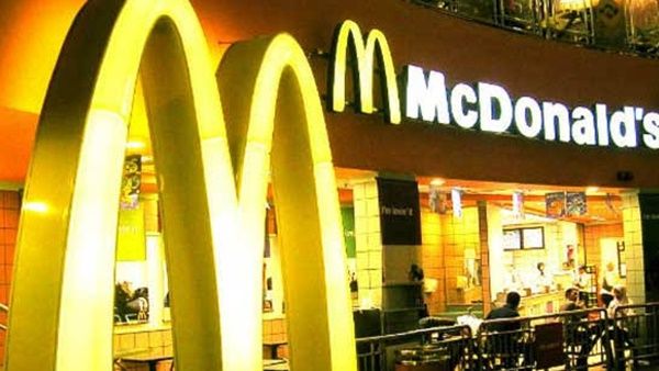 ജീവനക്കാരിയുമായി ലൈംഗിക ബന്ധം: സിഇഒ ഈസ്റ്റര്‍ ബ്രൂക്കിനെ മക് ഡൊണാള്‍ഡ് പുറത്താക്കി