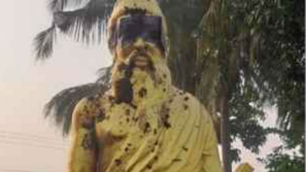 തമിഴ്നാട്ടിൽ തിരുവള്ളുവരുടെ പ്രതിമ നശിപ്പിച്ചു: കറുത്ത ചായവും ചാണകവും തേച്ചു