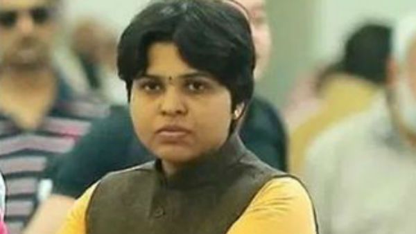 ശബരിമല പ്രതിഷേധം; തൃപ്തി ദേശായി മടങ്ങി പോകണമെന്ന് പോലീസ്, കോടതിയെ സമീപിക്കുമെന്ന് തൃപ്തി