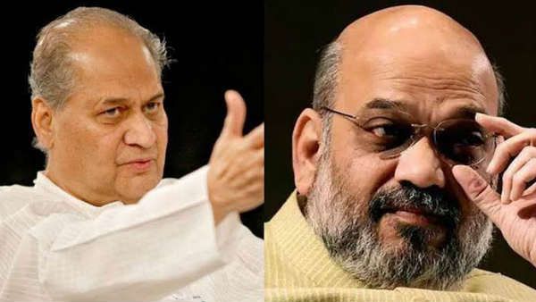 ഞങ്ങള്‍ക്ക് ഭയമാണ് സര്‍!! അമിത് ഷായുള്ള വേദിയില്‍ തുറന്നടിച്ച് രാഹുല്‍ ബജാജ്, ഷായുടെ മറുപടി