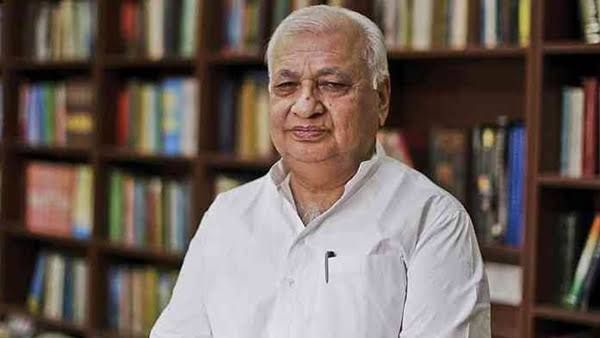 കേരള വിദ്യാഭ്യാസ മോഡലിന് ചീത്തപ്പേരുണ്ടാക്കരുതെന്ന് ഗവര്‍ണ്ണര്‍; സര്‍വ്വകലാശാലയ്ക്ക് തെറ്റുപറ്റി
