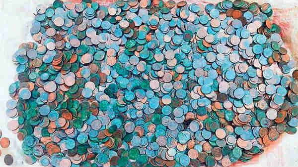 ആറുകോടിയുടെ ബംബര്‍ അടിച്ചു; തൊട്ടുപിന്നാലെ നിധി, തൊട്ടതെല്ലാം പൊന്നാക്കി രത്‌നാകരന്‍ പിള്ള