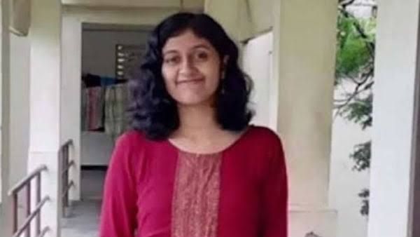 ഫാത്തിമ ലത്തീഫിന്റെ മരണത്തിൽ സഹപാഠികൾക്കും പങ്ക്, മാനസികമായി പീഡിപ്പിച്ചു, ആരോപണവുമായി പിതാവ്