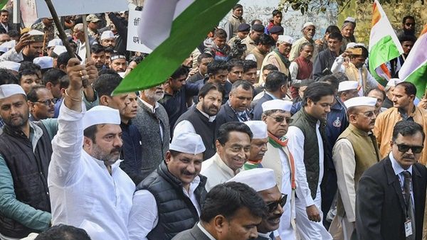 പൗരത്വ ഭേദഗതി നിയമം മധ്യപ്രദേശിൽ നടപ്പിലാക്കില്ല, പ്രതിഷേധ റാലി നയിച്ച് കമൽനാഥ്