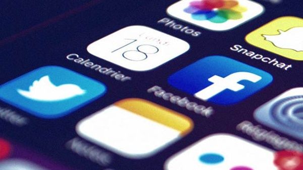 സോഷ്യൽ മീഡിയയിലെ ആക്ഷേപകരമായ ഉള്ളടക്കങ്ങൾ നീക്കം ചെയ്യണം, നിർദ്ദേശം നൽകി ദില്ലി പോലീസ്