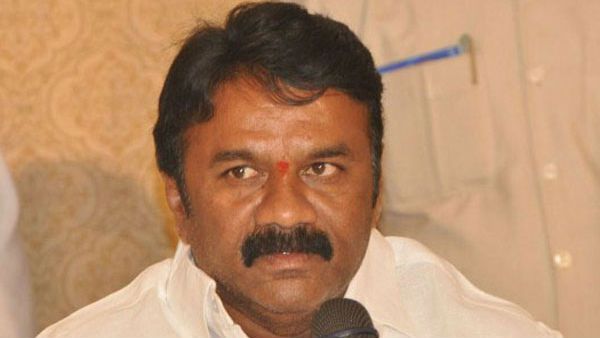 തെലങ്കാനയില്‍ ഏറ്റുമുട്ടല്‍ കൊലയെ ന്യായീകരിച്ചു.. പുലിവാല് പിടിച്ച് മന്ത്രി, മാധ്യമങ്ങള്‍ക്ക് പഴി!