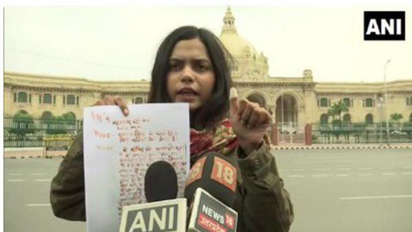 'നിര്‍ഭയ കേസ് പ്രതികളെ തൂക്കിലേറ്റാം'; ചോര കൊണ്ട് കത്തെഴുതി അന്താരാഷ്ട്ര ഷൂട്ടിങ്ങ് താരം