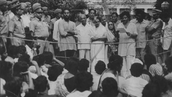 'യെച്ചൂരിയെ മര്‍ദ്ദിച്ച് രാജിവെപ്പിച്ച് മാപ്പെഴുതി വാങ്ങിയ ഇന്ദിര'; പ്രചരണത്തിലെ സത്യം ഇതാണ്