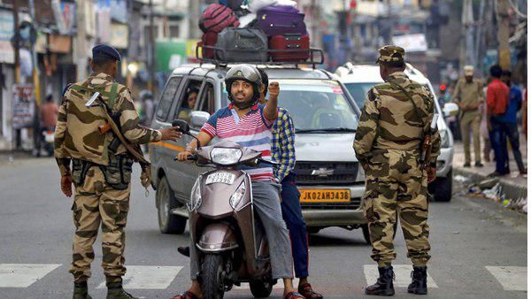 ജമ്മു കാശ്മീരില്‍ ഇന്‍റര്‍നെറ്റ് സേവനങ്ങള്‍ ഭാഗികമായി പുനസ്ഥാപിച്ചു;സോഷ്യല്‍ മീഡിയ നിയന്ത്രണം തുടരും