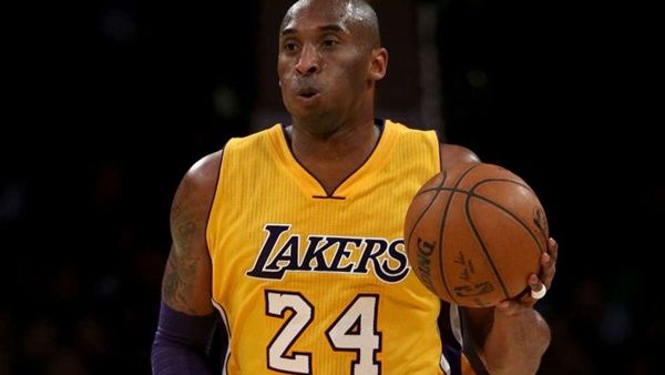 വിഖ്യാത ബാസ്കറ്റ് ബോള്‍ താരം കോബി ബ്രയന്‍റും മകളും ഹെലികോപ്ടര്‍ അപകടത്തില്‍ കൊല്ലപ്പെട്ടു