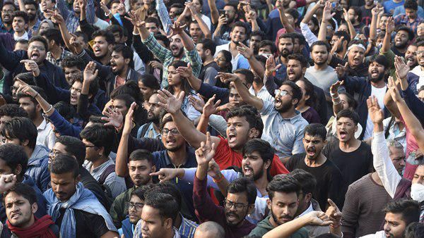 ജെഎൻയു വിഷയം; കോടതിയെ സമീപിക്കാനൊരുങ്ങി വിദ്യാർത്ഥി യൂണിയൻ, നിയമസംഘവുമായി ചർച്ച നടത്തി!