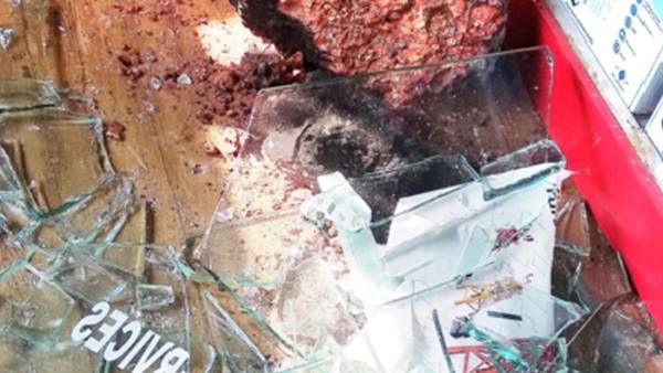 കണ്ണൂർ നഗരഹൃദയത്തിലെ ഒൻപതു കടകളിൽ മോഷണം: പണവും സാധനങ്ങളും മോഷ്ടിച്ചു!!