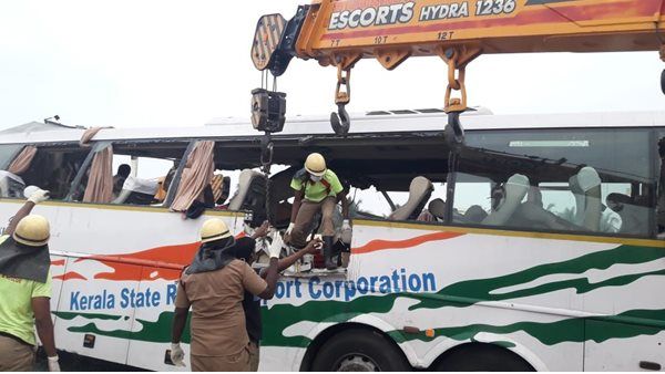കോയമ്പത്തൂര്‍ ബസ് അപകടം; 2 മന്ത്രിമാര്‍ തിരിപ്പൂരിലേക്ക്, മരിച്ചവരിലേറെയും മലയാളികള്‍