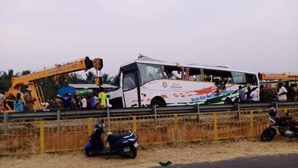 കോയമ്പത്തൂർ ബസ് അപകടം: ലോറി എറണാകുളം സ്വദേശിയുടേത്, ഡ്രൈവർ‌ കീഴടങ്ങിയെന്ന് സൂചന!