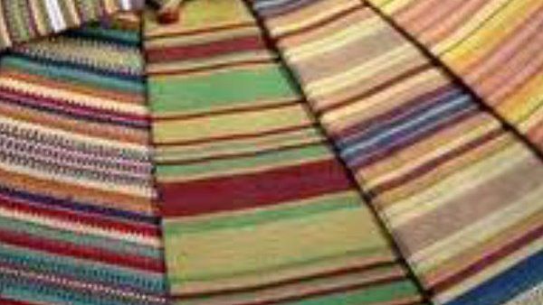 സംസ്ഥാന ബജറ്റ്; കൈത്തറി മേഖലയ്ക്ക് 151 കോടി, കശുവണ്ടി മേഖലയുടെ വികസനത്തിന് 135 കോടി രൂപ വകയിരുത്തി!