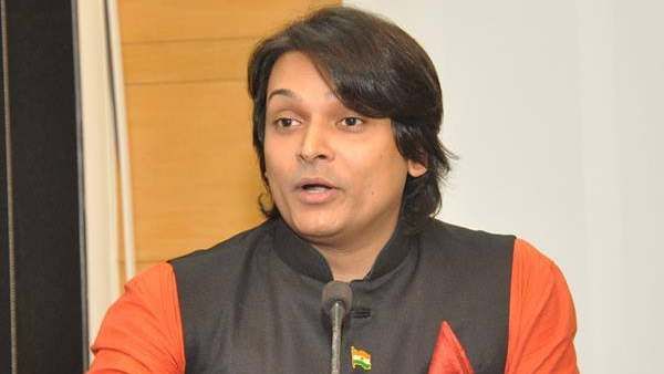 'പാക്കിസ്ഥാനി ഹിന്ദുക്കളെക്കാൾ പ്രധാനം ഇന്ത്യൻ മുസ്ലീങ്ങൾ', രാഹുൽ ഈശ്വറിനെ സസ്പെൻഡ് ചെയ്തു!