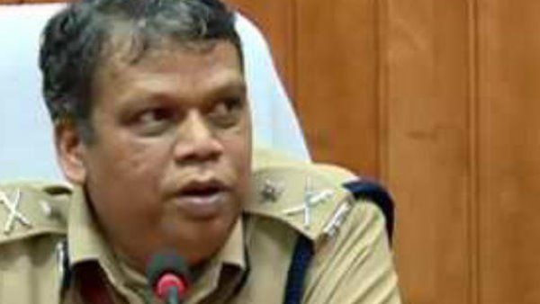 ഡിജിപി വീണ്ടും കുരുക്കിൽ;തണ്ടർബോട്ടിലും അഴിമതി?ക്യാമറ വാങ്ങിയത് യൂണിഫോം തുണി നൽകിയ കമ്പനിയിൽ നിന്ന്?