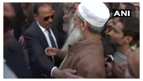 'സമാധാനം പുനസ്ഥാപിക്കും, ഇതെന്റെ വാക്കാണ്'.... കലാപബാധിത പ്രദേശങ്ങൾ സന്ദർശിച്ച് അജിത് ഡോവൽ