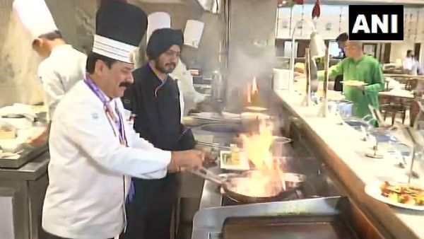 ബ്രോക്കോളി സമൂസ, ഖമന്‍, തേനില്‍ മുക്കിയ ബിസ്‌കറ്റ്, ട്രംപിനായി ഒരുങ്ങുന്നത് ഗുജറാത്തി വിഭവങ്ങള്‍!!