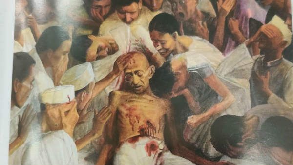 ബജറ്റിന്റെ പുറംചട്ടയില്‍ ഗാന്ധി വധത്തിന്റെ ദൃശ്യം; തോമസ് ഐസക് പറയുന്നത്...