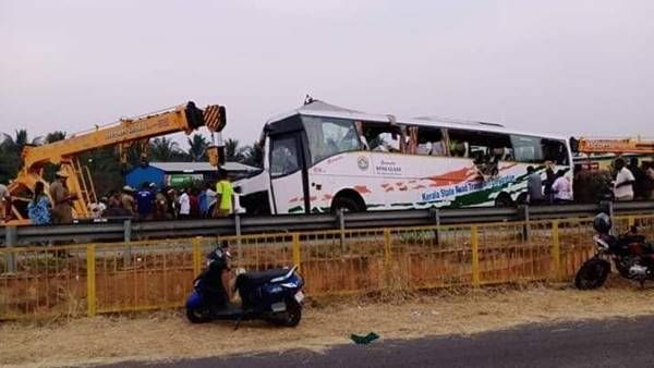 കോയമ്പത്തൂര്‍ ബസ് അപകടം: യാത്രക്കാരില്ലാത്തതിനാല്‍ ഒരു ദിവസം വൈകി യാത്ര, കാത്തിരുന്നത് ദുരന്തം