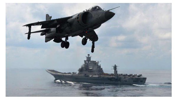 ഹണിട്രാപ്പ്; 11 നേവി ഉദ്യോഗസ്ഥര്‍ പിടിയില്‍, സൈനിക വിവരങ്ങള്‍ പാക് ചാരസംഘടനക്ക് ചോര്‍ത്തി!