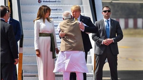 ചായ് വാലയില്‍ നിന്ന് പ്രധാനമന്ത്രിയിലേക്കുള്ള വളര്‍ച്ച, മോദിയിലാണ് ഇന്ത്യയുടെ സാധ്യതകളെന്ന് ട്രംപ്!!