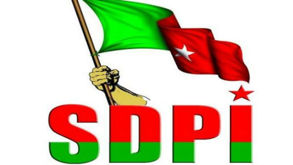 എസ്ഡിപിഐക്കെതിരെ മുഖ്യമന്ത്രി; മഹല്ല് കമ്മിറ്റി പ്രക്ഷോഭങ്ങളില്‍ നുഴുകയറുന്നത് ശ്രദ്ധിക്കണം