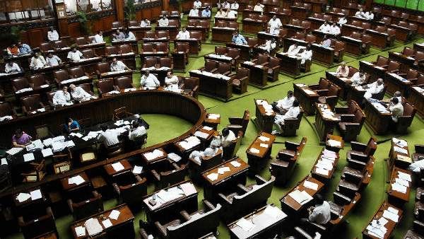 പത്ത് കോണ്‍ഗ്രസ് എംപിമാരെ കൂടി സസ്‌പെന്‍ഡ് ചെയ്യാന്‍ നീക്കം; സ്പീക്കര്‍ക്ക് കത്ത് നല്‍കി