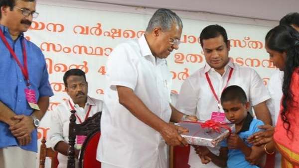 പരീക്ഷ തീർന്നില്ല, അടുത്ത അധ്യയന വർഷത്തേക്കുളള പുസ്തകം തയ്യാർ, വീണ്ടും കയ്യടി നേടി പിണറായി സർക്കാർ