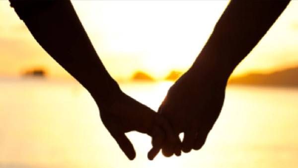 കോടതി നിര്‍ദേശത്തില്‍ പോലീസ് സുരക്ഷ നൽകി: ദുരഭിമാനത്തെ ചെറുത്ത പ്രണയിതാക്കൾക്ക് പ്രണയസാഫല്യം