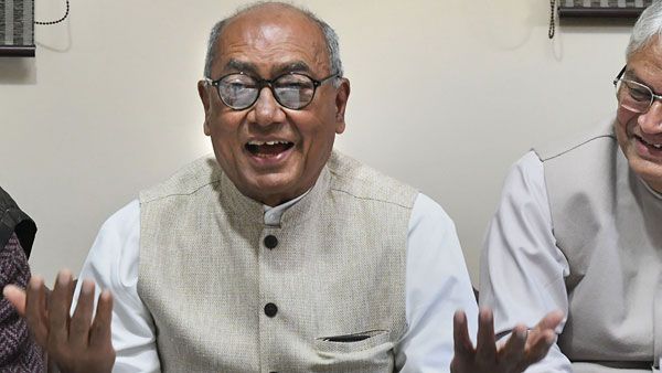 ദിഗ് വിജയ് സിങിന്‍റെ സ്ഥാനാര്‍ത്ഥിത്വം റദ്ദാക്കുമോ?: ചട്ടലംഘനം ആരോപിച്ച് ബിജെപിയുടെ പരാതി