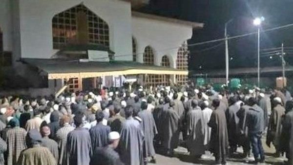 ലോകവസാനം വരുന്നു; അര്‍ധരാത്രി കൂട്ടബാങ്ക് മുഴങ്ങി, സ്ത്രീകളുടെ കൂട്ടക്കരച്ചില്‍, കശ്മീരില്‍ നടന്നത്